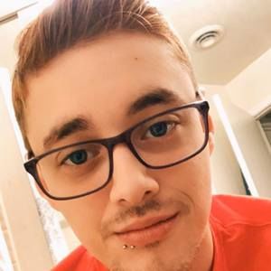 Meet your Posher, Corey